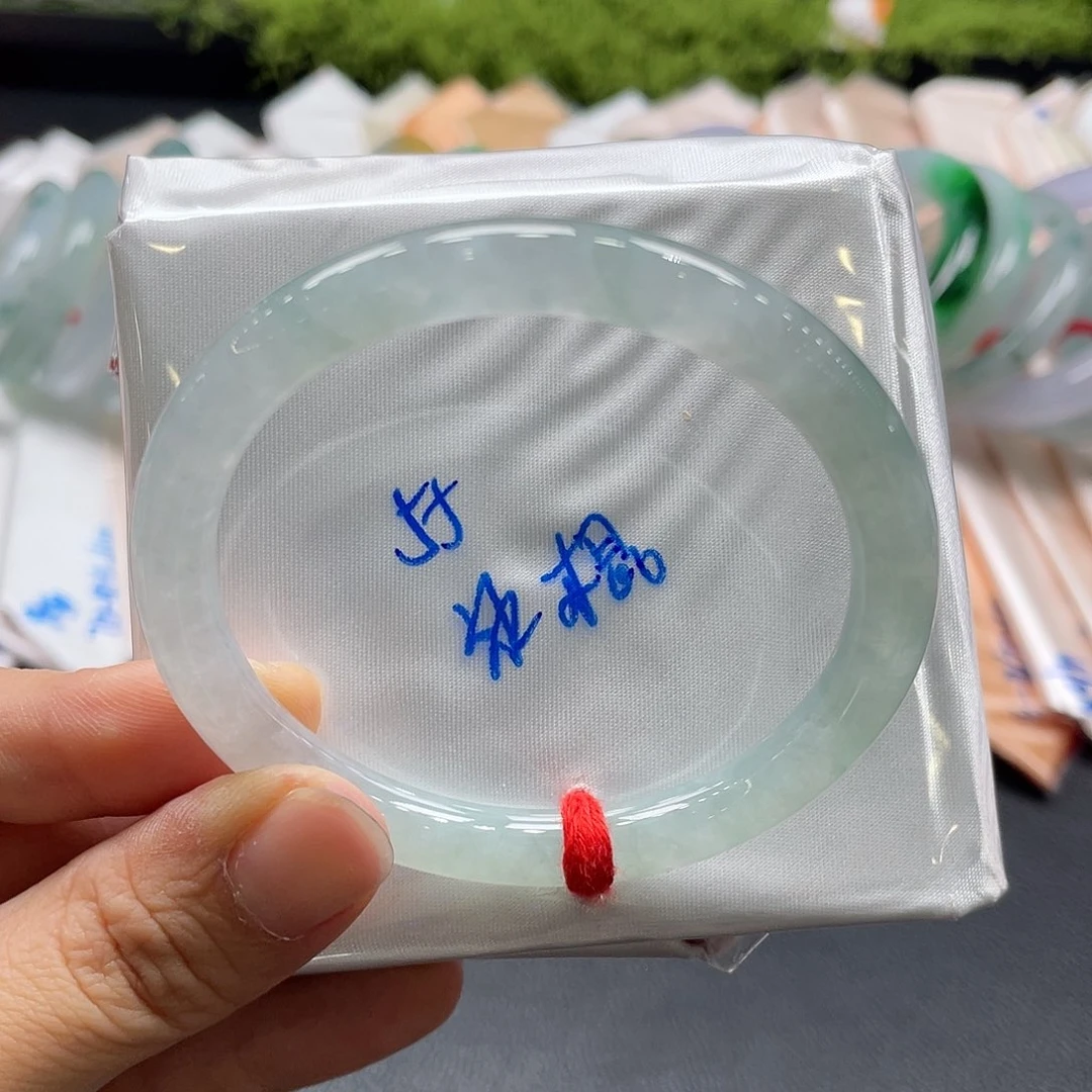 翡翠手镯未镶嵌55圆