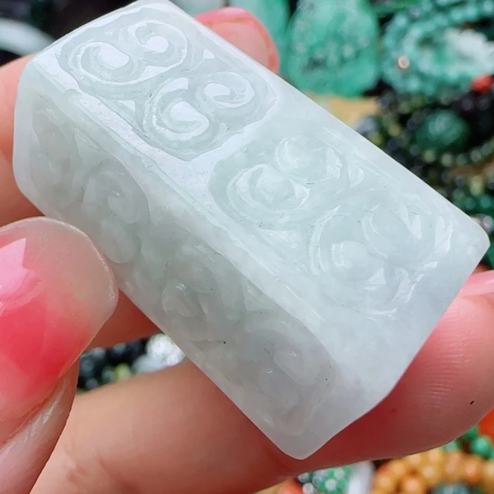 翡翠未镶嵌颈饰天然A货72