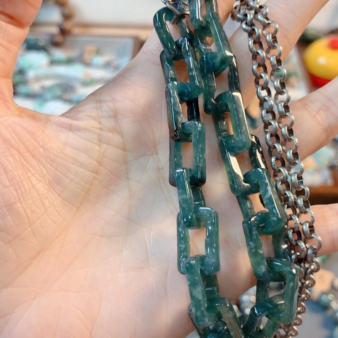 未镶嵌手链翡翠一****?手串