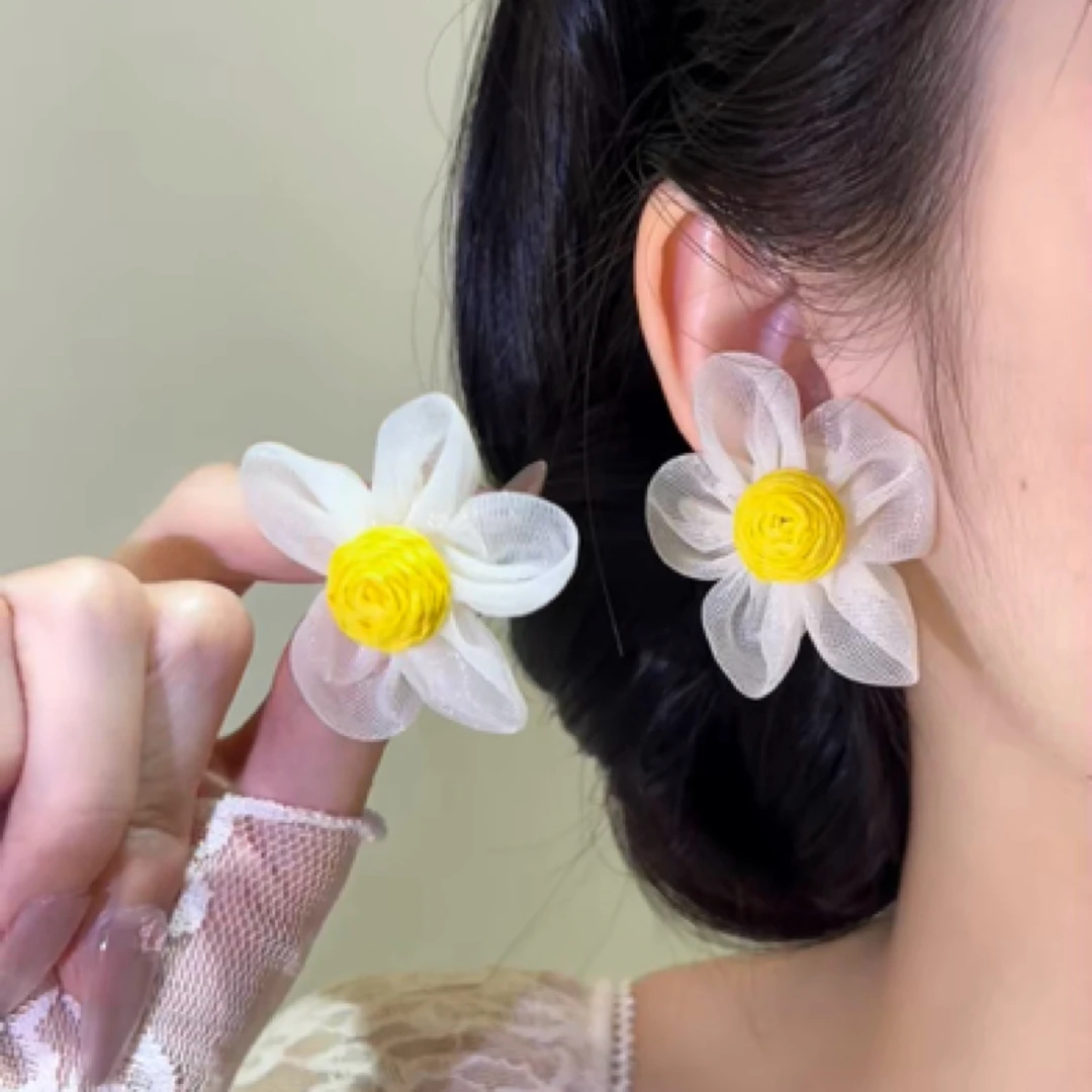 非金属布艺耳饰 手工编织花朵耳环女夏日海边度假风耳钉小众百搭
