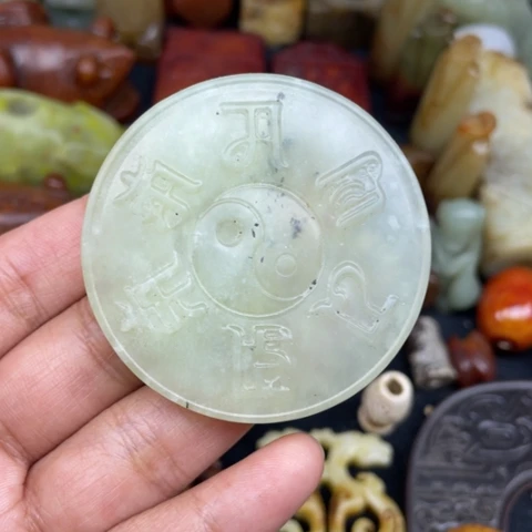 蛇纹石玉未镶嵌颈饰46