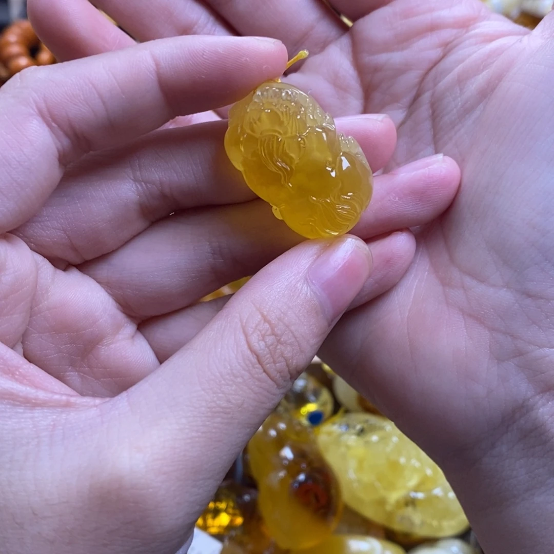 琥珀未镶嵌珠宝奇石