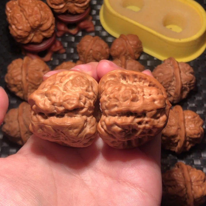 子***秋把件文玩核桃蛙王