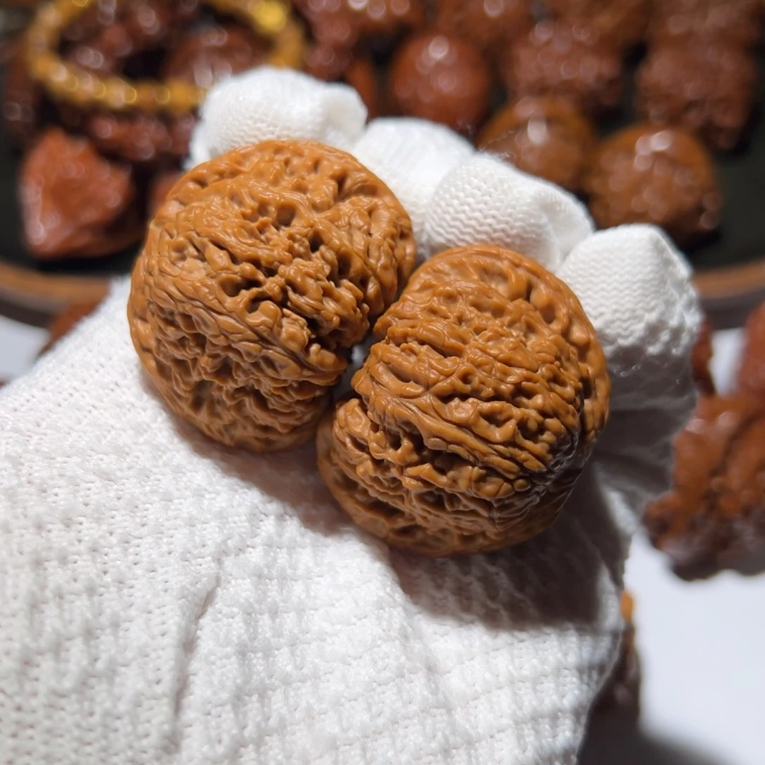 文玩核桃吊坠赵喜满南疆石