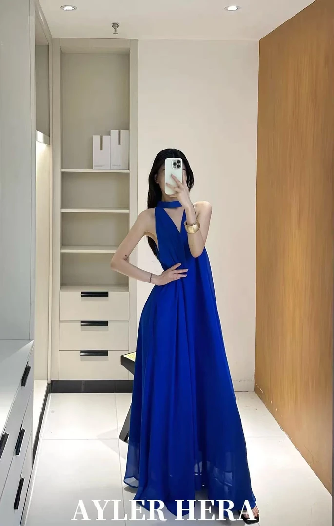 赫拉极简风V领显瘦连衣裙 7538-1（福福）