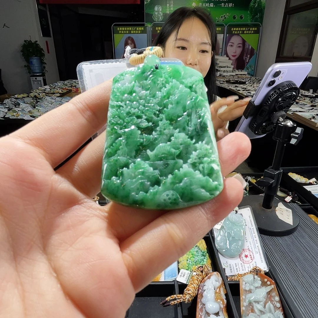 颈饰未镶嵌翡翠一