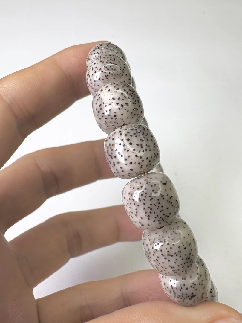 【奶奶灰星点货】火龙果星点分布同枝果原生态星月菩提10X11桶手串
