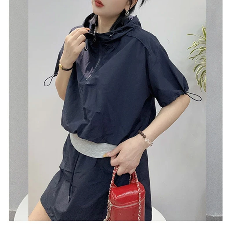 韩版时尚休闲防晒套装女假两件拼接上衣2026夏新款高腰裙裤两件套