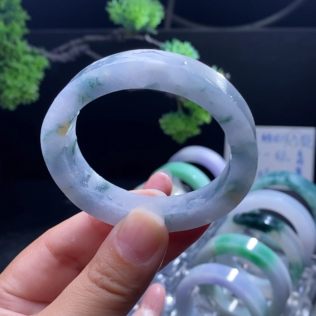 定制翡翠未镶嵌翡翠手镯