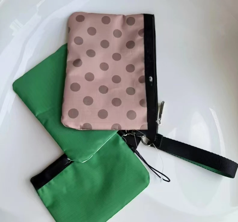 H240 英文不同新款手提包化妆3455熊猫打麻将