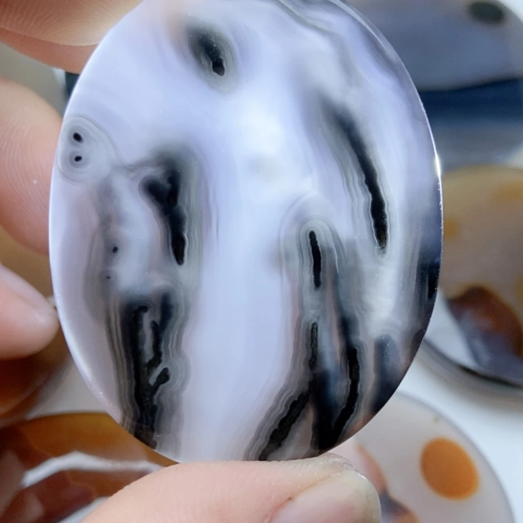 【闪购商品】玛瑙/玉髓颈饰未镶嵌雨*