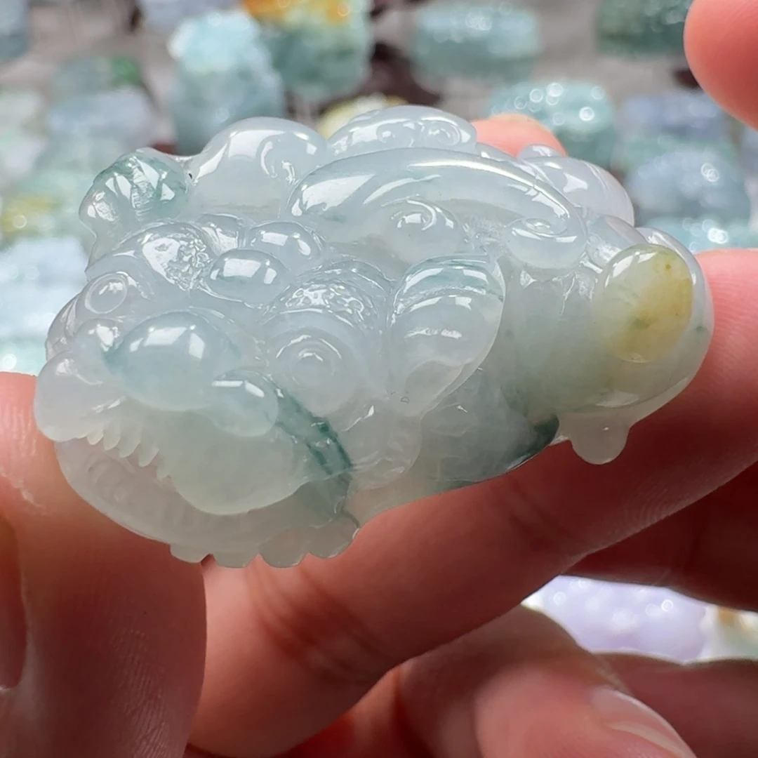 翡翠挂件未镶嵌貔貅