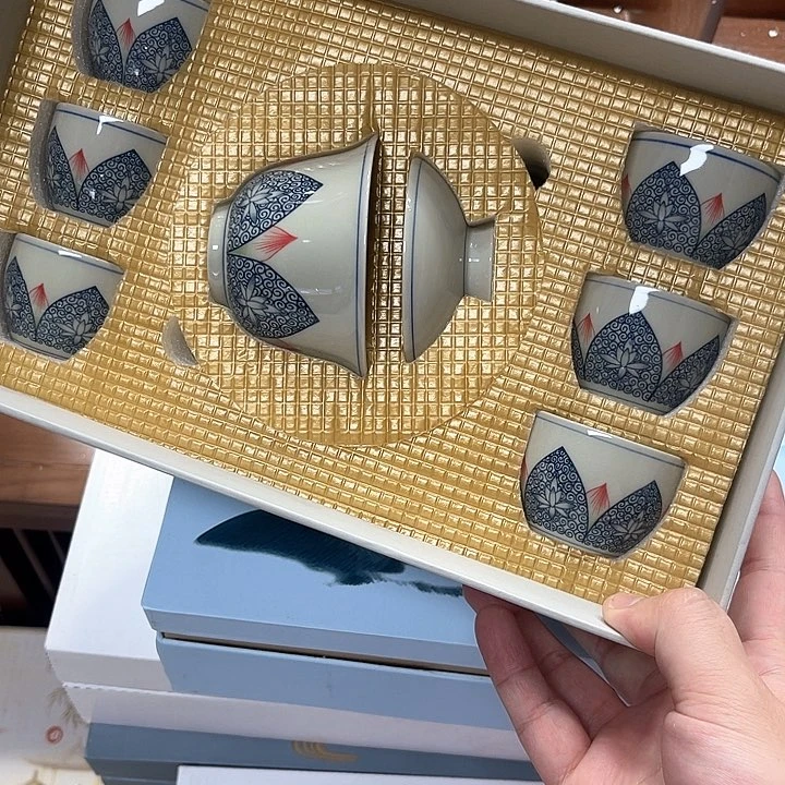 孤品茶具套装等。
