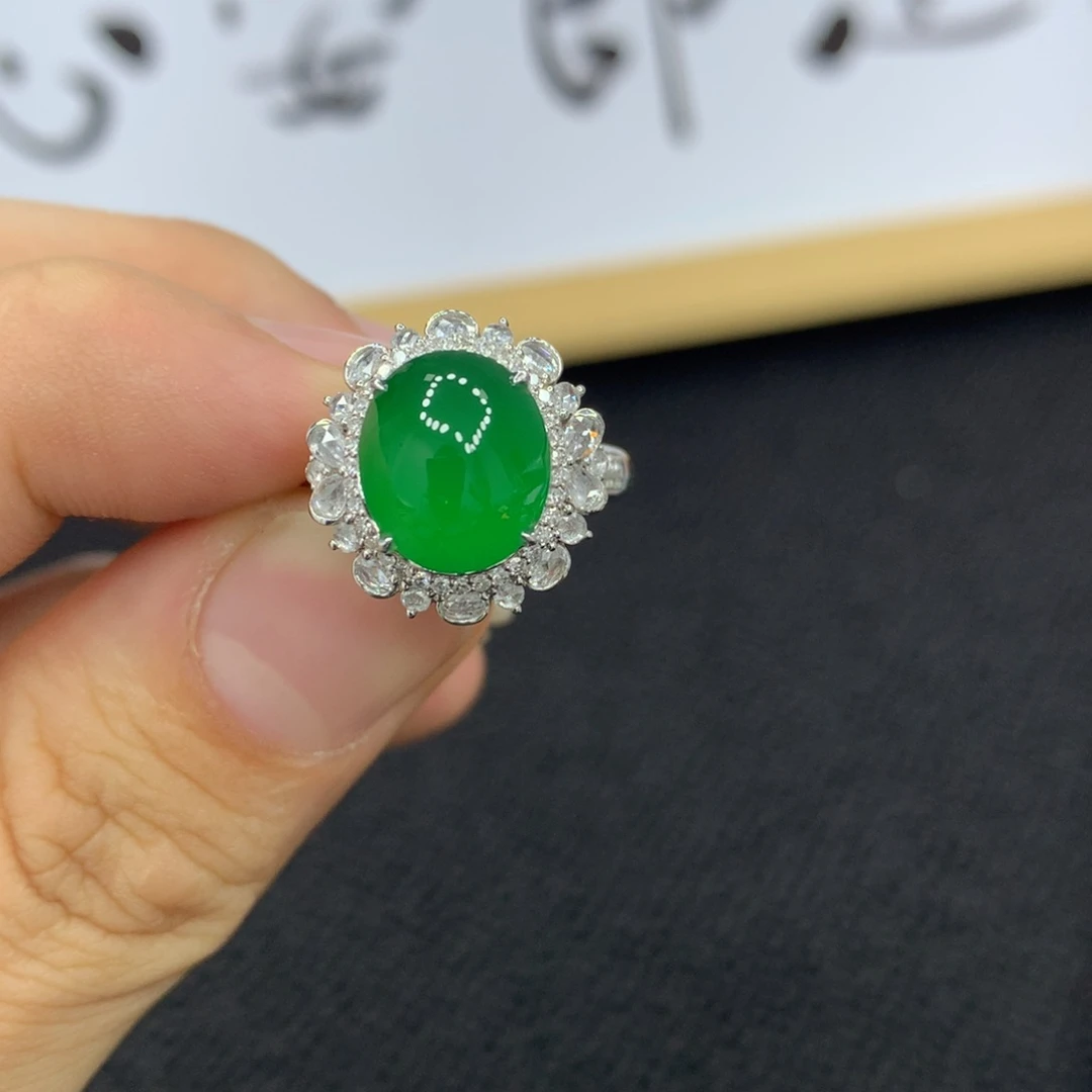 18K金镶嵌戒指翡翠李****y戒指