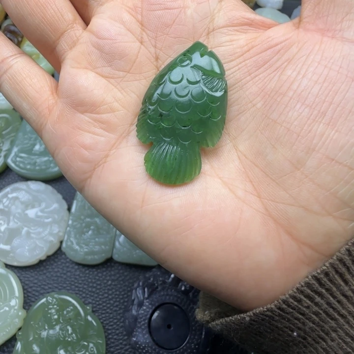 和田玉未镶嵌珠宝奇石