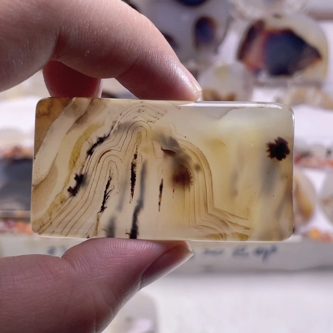 玛瑙/玉髓未镶嵌珠宝奇石