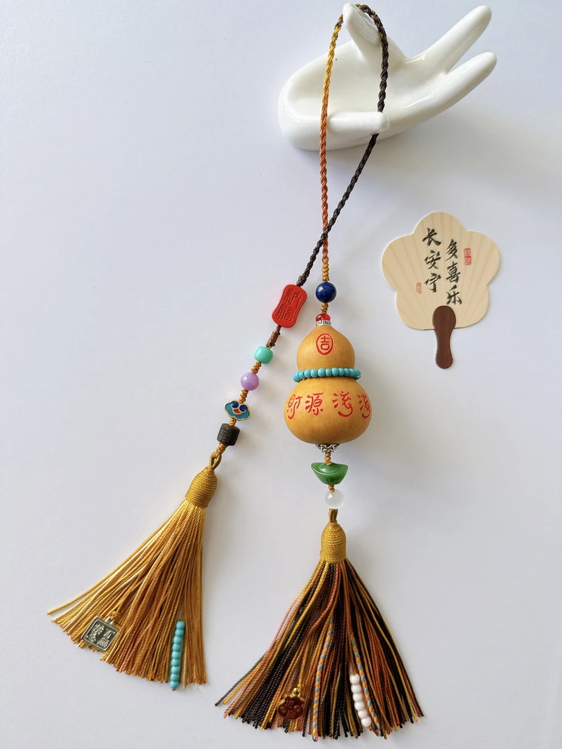 精编双流苏墨刻葫芦挂饰