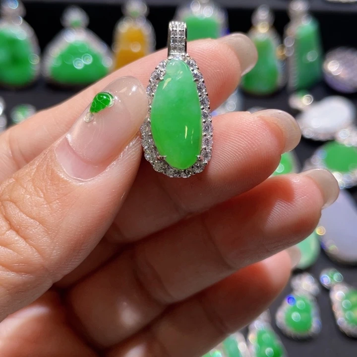 翡翠银S925镶嵌颈饰