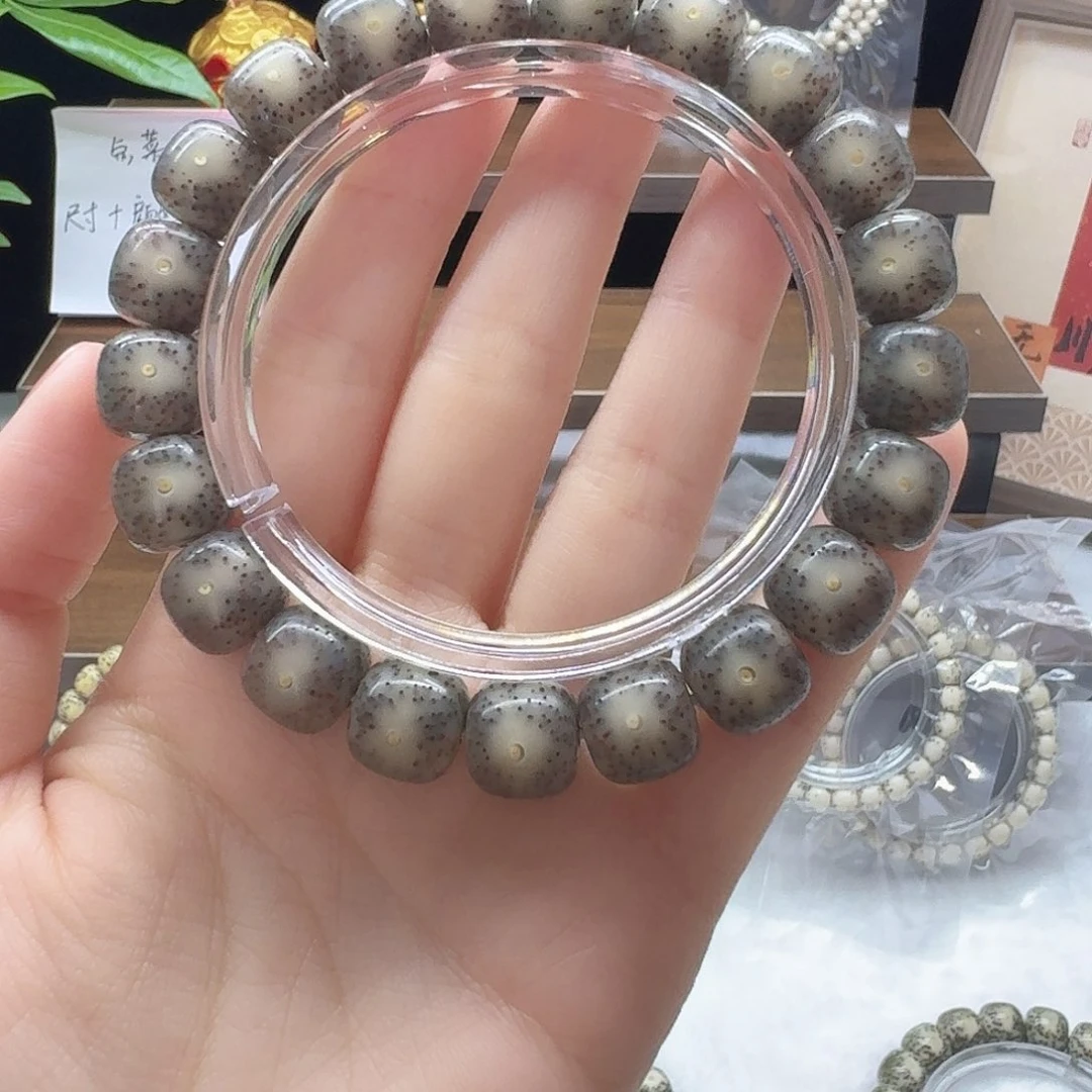 星月菩提手串黑冰大眼睛