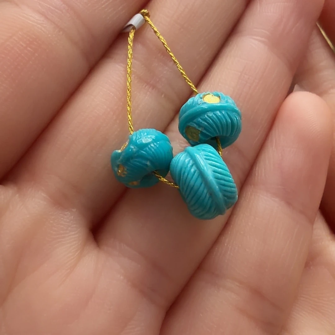 绿松石未镶嵌颈饰