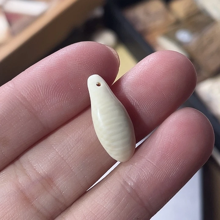 泥塑不打孔联系客服