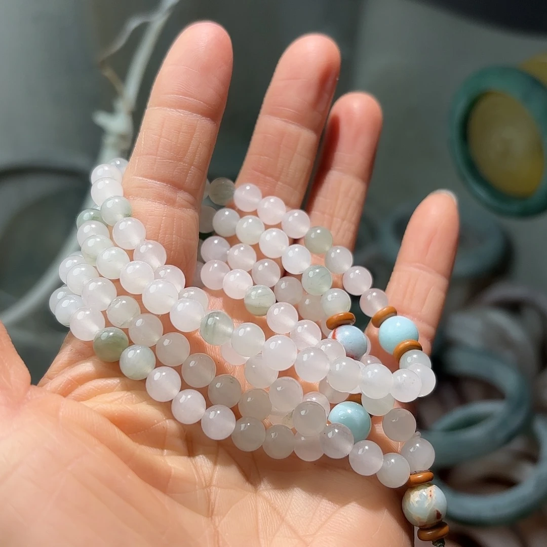 石英质玉未镶嵌颈饰