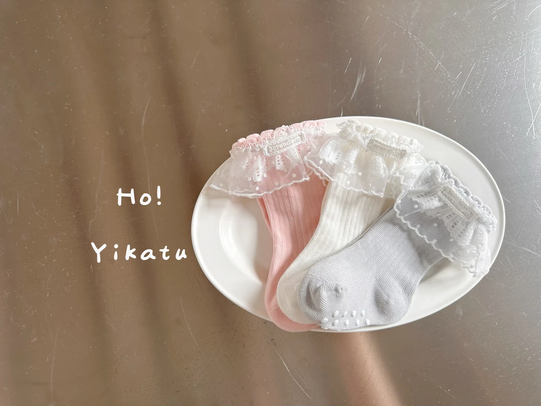 三双包邮 伊卡兔2025秋冬蕾丝花边款儿童公主袜