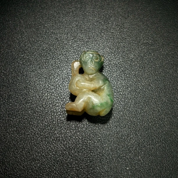 清代翡翠灵猴挂件/文物商店/古93292