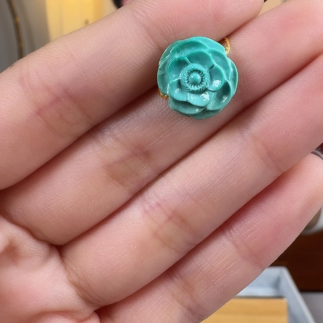 绿松石未镶嵌挂件