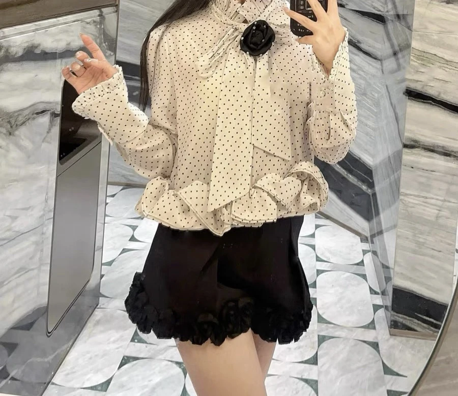 花颜花朵绑带黑白波点衬衫2025春新款设计感衬衣套装