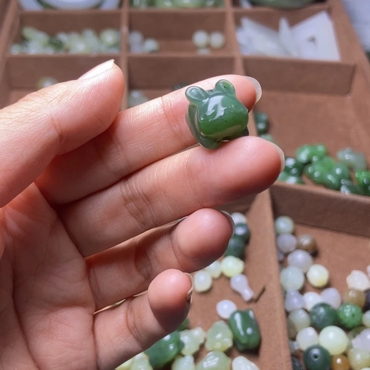 醉***游和田玉未镶嵌手链