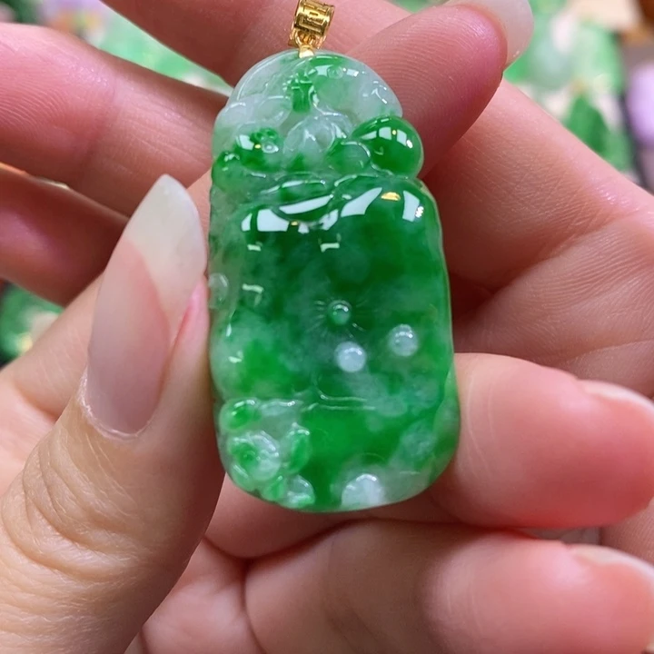 颈饰未镶嵌翡翠吊坠