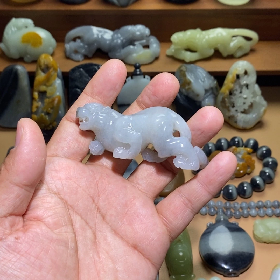 未镶嵌和田玉摆件