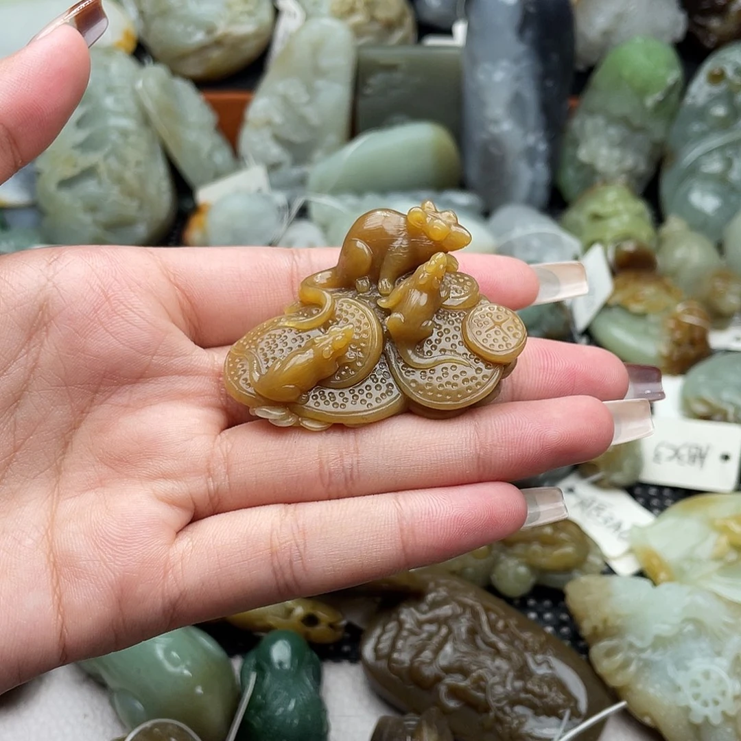颈饰未镶嵌和田玉