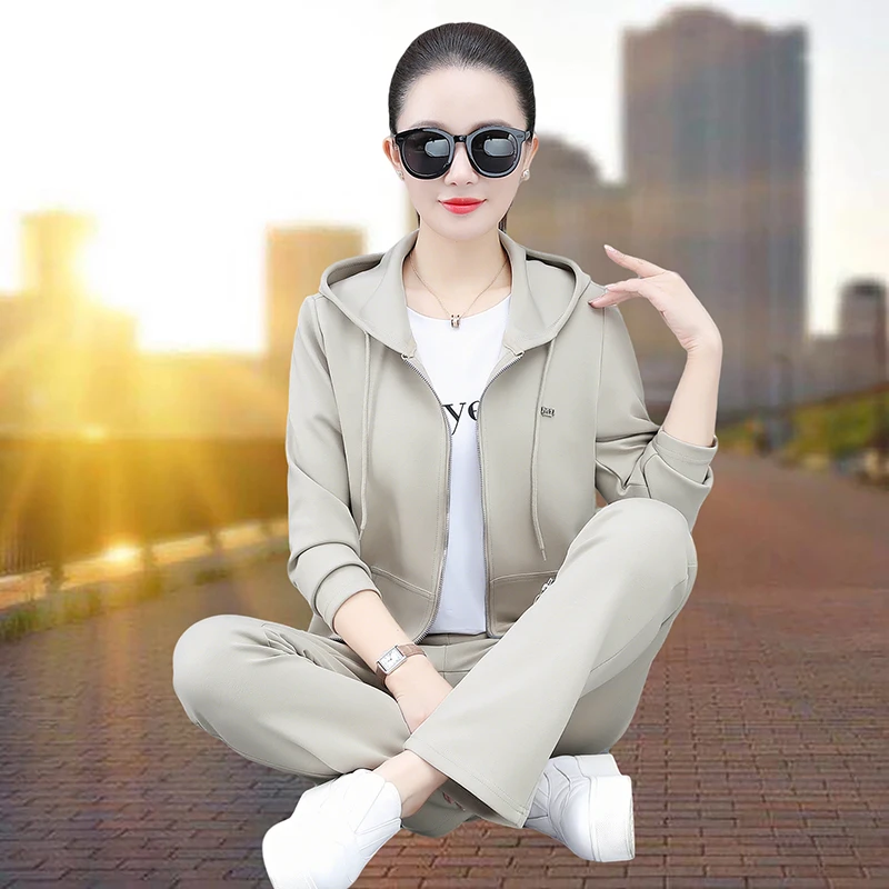 艾格运动套装女2025新款女时尚连帽纯色套装女春秋气质减龄三件套