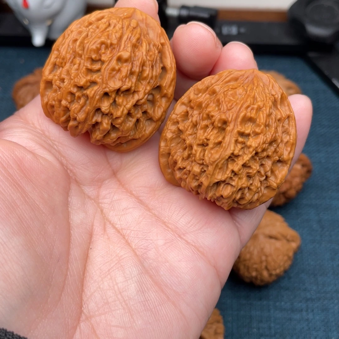 文玩核桃把件全品高炮南疆石40