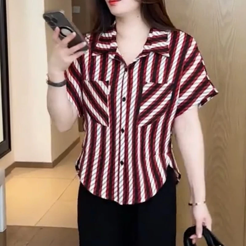 时尚洋气减龄短袖条纹衬衫女夏韩系爆款休闲宽松显瘦百搭开衫上衣