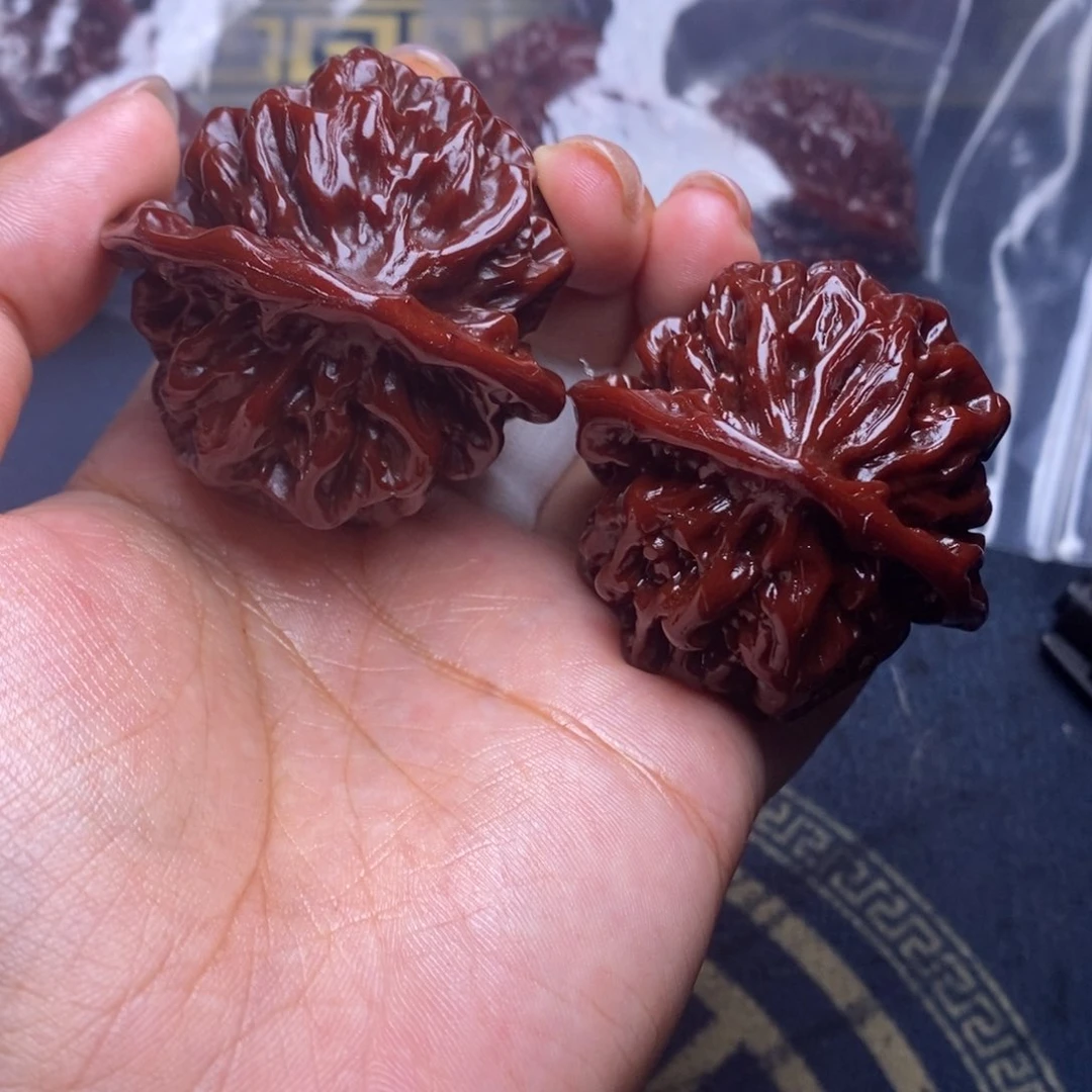 文玩核桃吊坠帝王 48