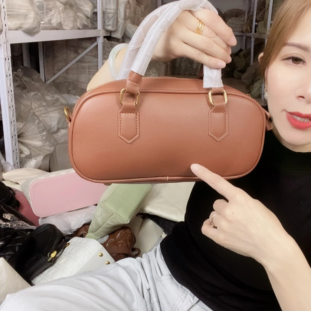 蚕丝小牛剖层皮革PU