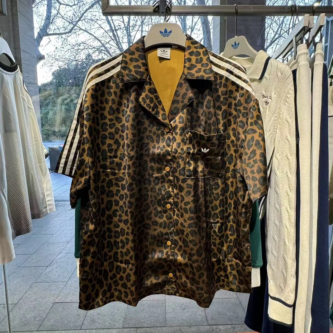 adidas阿迪达斯三叶草新款豹纹休闲时尚短袖衬衫KA2678