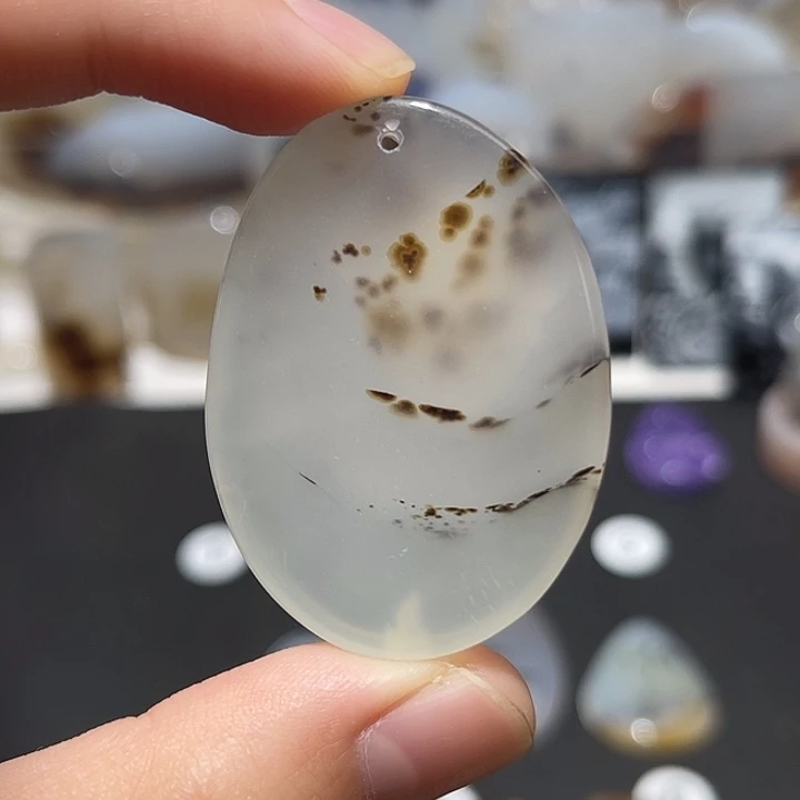 玛瑙/玉髓颈饰未镶嵌