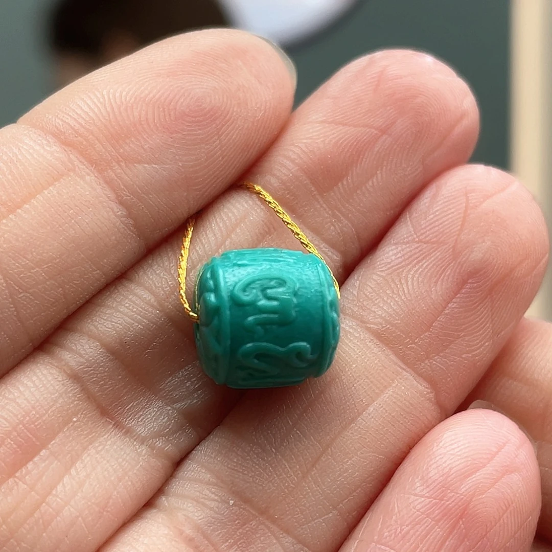 绿松石未镶嵌颈饰