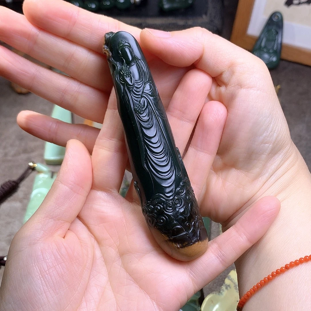 郑***头岫岩河磨玉（透闪石质玉）未镶嵌摆件
