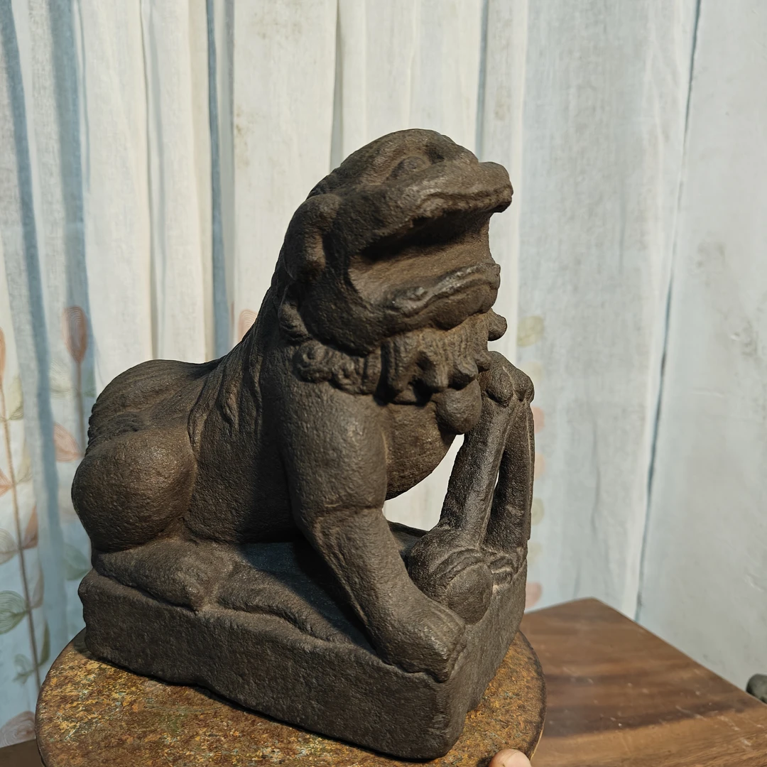 青石绿豆青南狮，家居饰品，案桌摆件