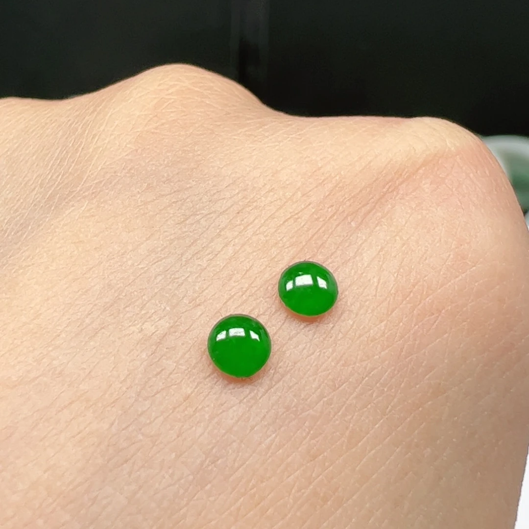 翡翠未镶嵌耳饰蛋面一对