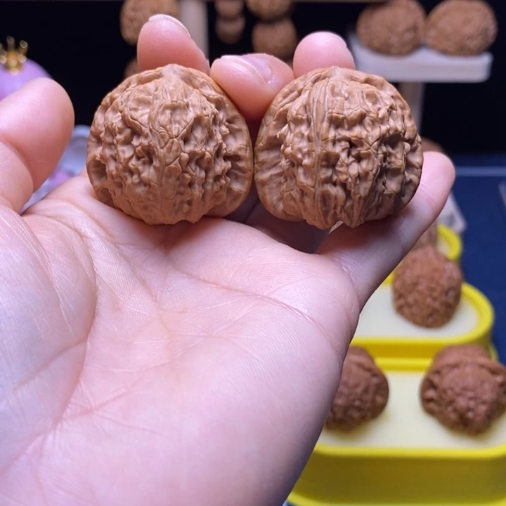 核桃36全品白狮子1号车