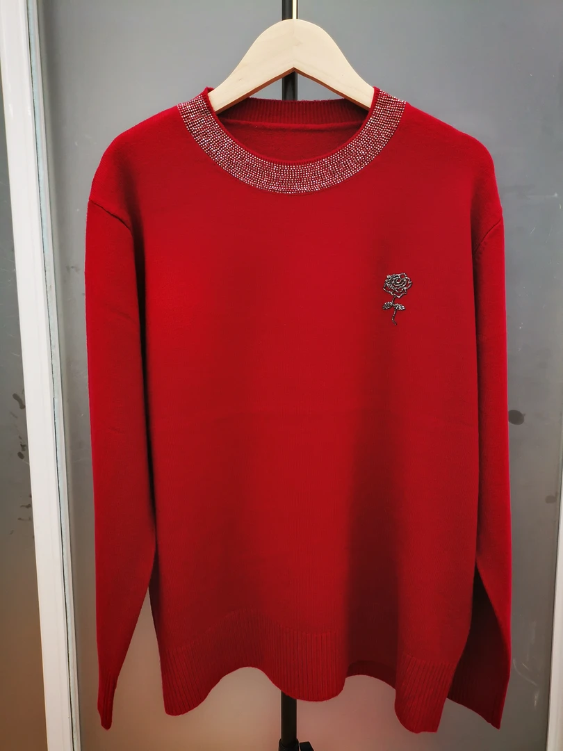 时尚圆领烫钻玫瑰针织打底毛衣冬季妈妈装