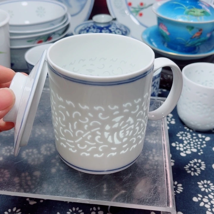 青花玲珑满雕素玲珑办公杯