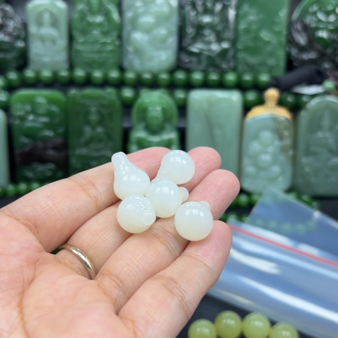 @***@和田玉未镶嵌颈饰