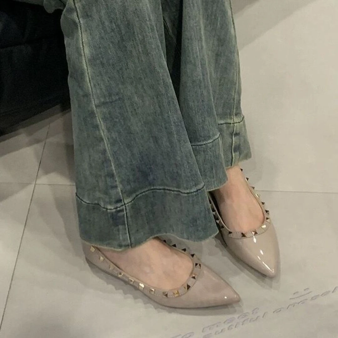 2025夏季新款铆钉法式浅口尖头单鞋时尚春季百搭凉鞋低跟平底鞋女
